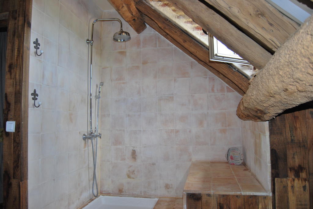 Bed and Breakfast Mas De Garrigue Calvignac Zimmer foto